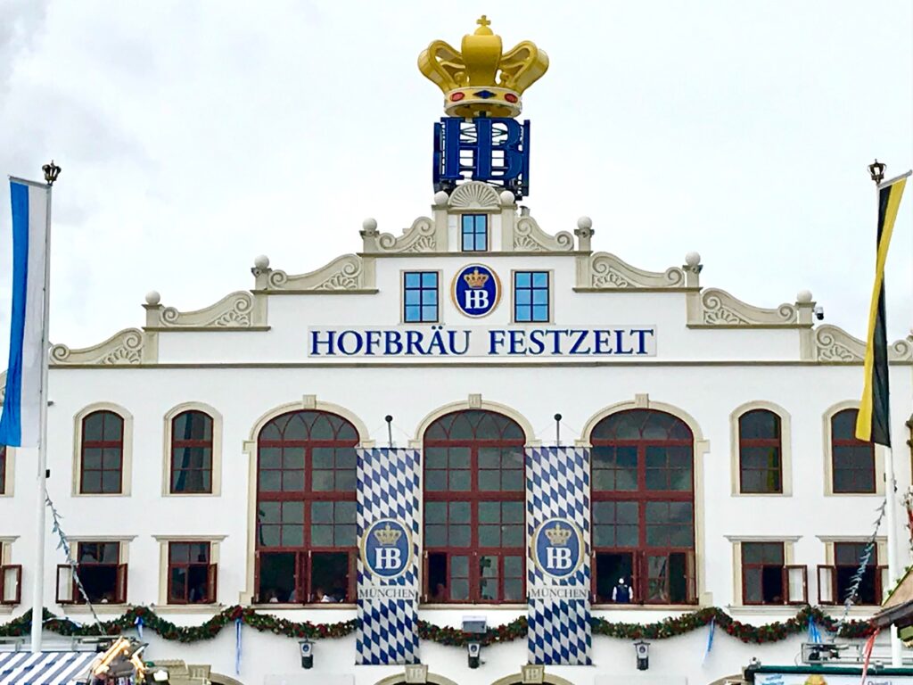 Hofbräu Festzelt auf dem Oktoberfest